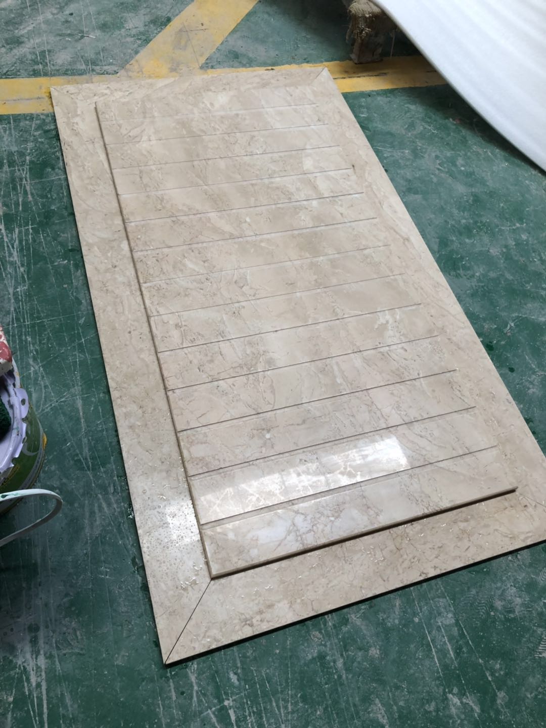 广州测量定制天然大理石防滑石淋浴间挡水石花岗岩 淋浴板拉槽面
